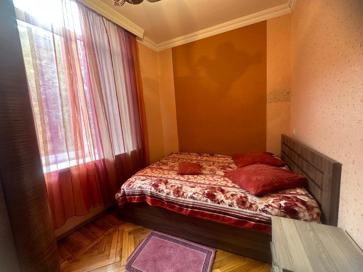 Giorgi Apartment Tiflis Exterior foto