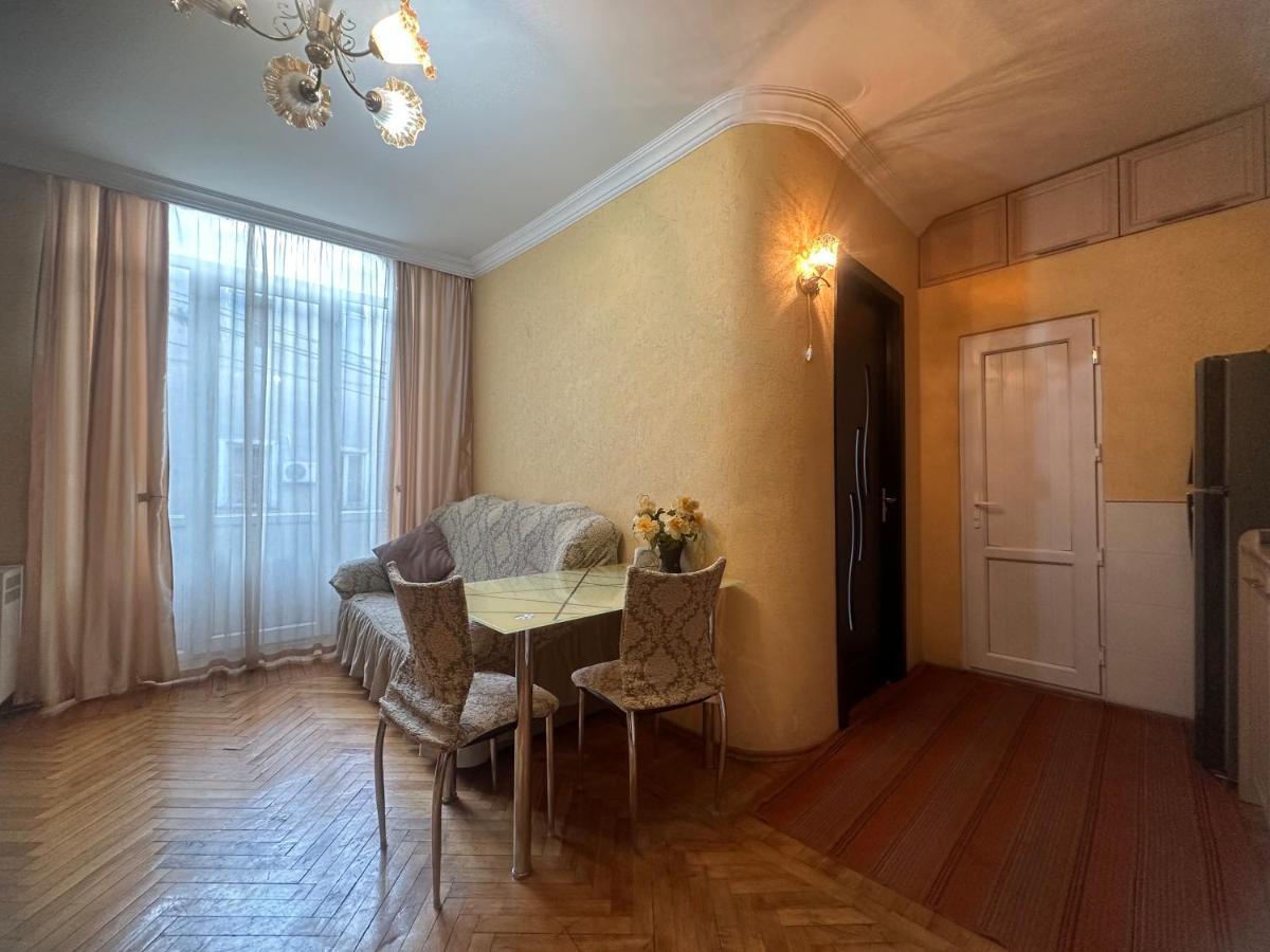 Giorgi Apartment Tiflis Exterior foto