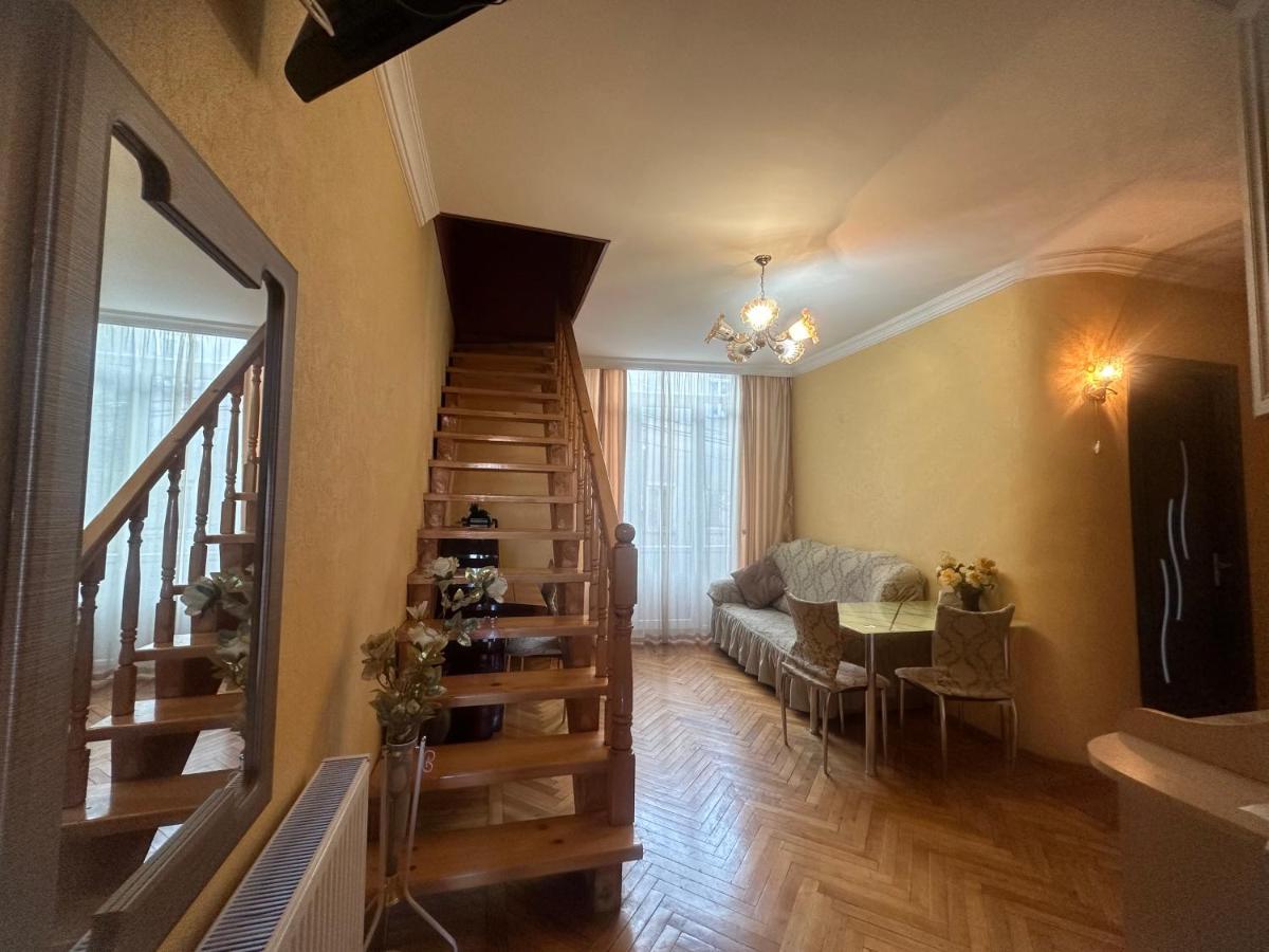 Giorgi Apartment Tiflis Exterior foto