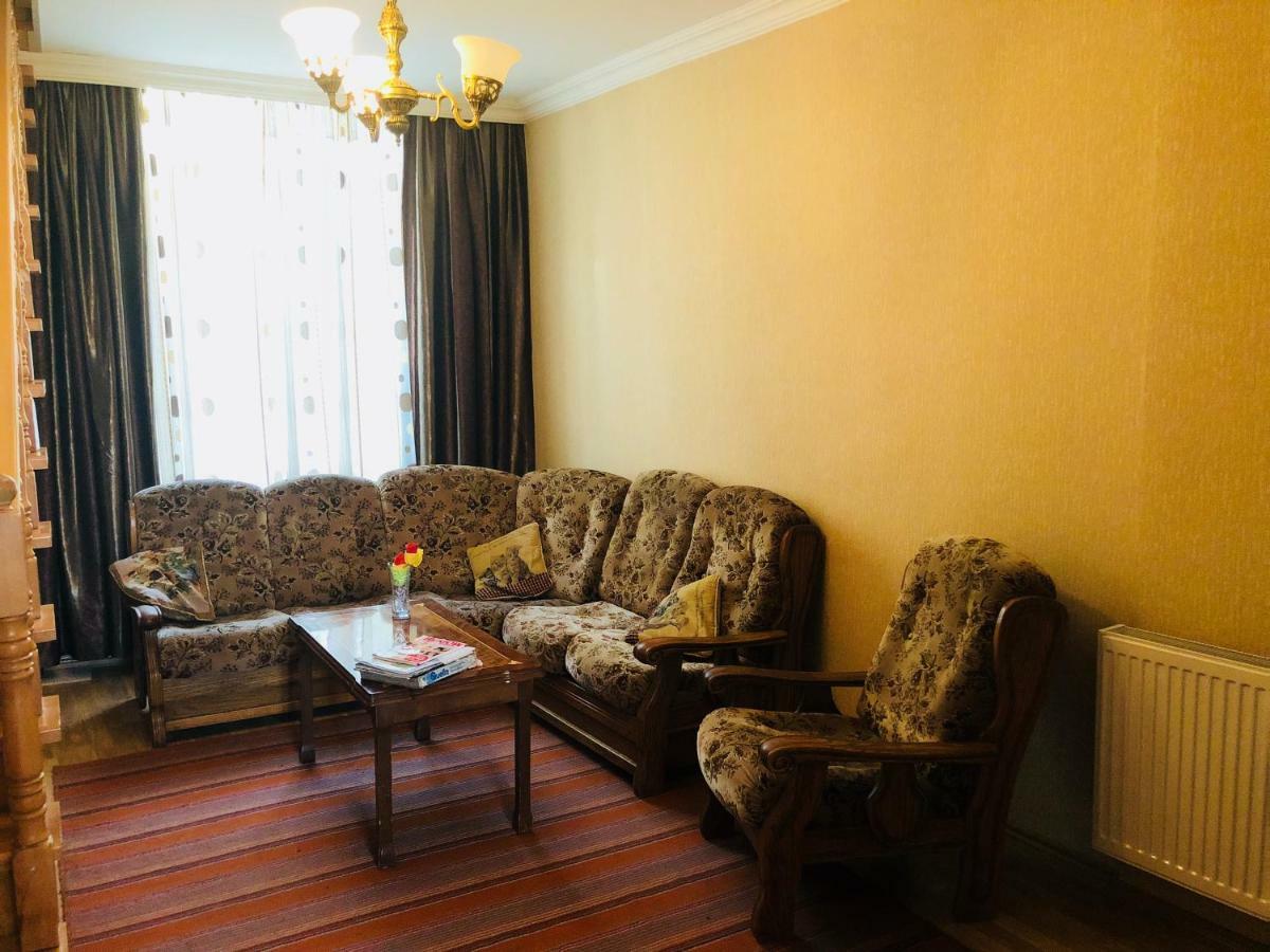 Giorgi Apartment Tiflis Exterior foto